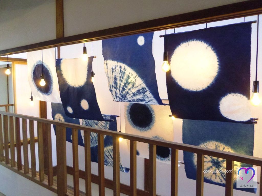 団子茶屋 郡上八幡の藍染めタペストリー