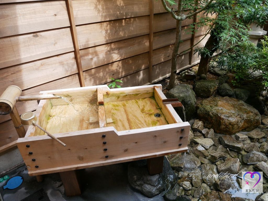 団子茶屋 郡上八幡中庭の水舟