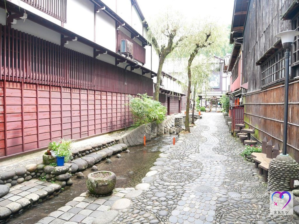 やなか水のこみち